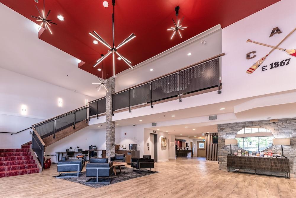 Hotel Kelowna & Conference Centre ภายนอก รูปภาพ