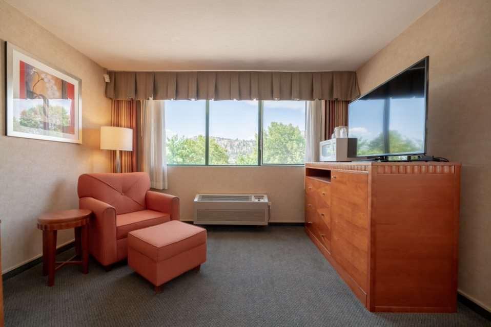 Hotel Kelowna & Conference Centre ห้อง รูปภาพ
