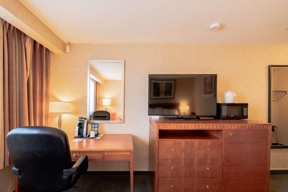 Hotel Kelowna & Conference Centre ห้อง รูปภาพ